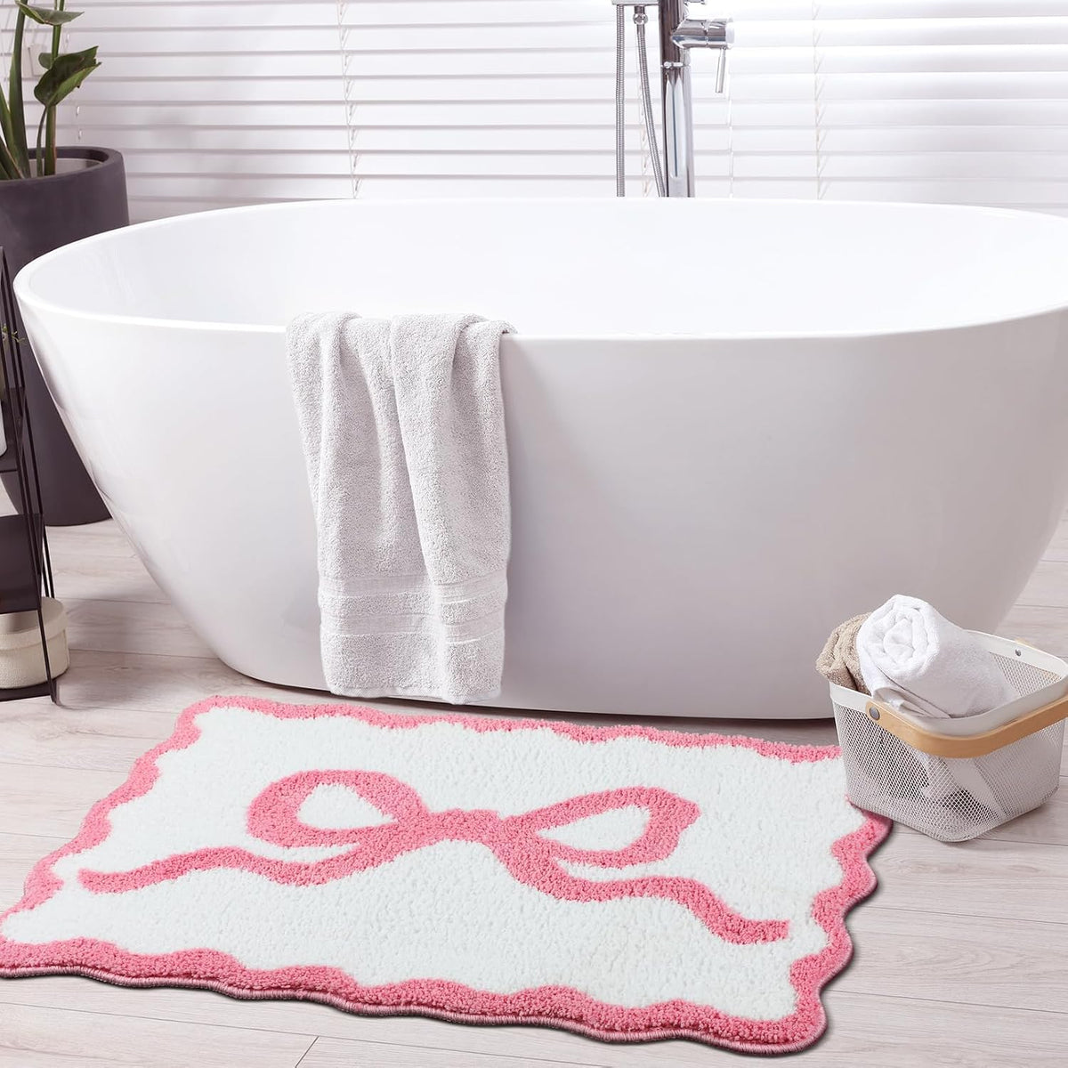 Pink Bow Bathroom Rug 16" x 24" Scalloped Bow Bath Mat
