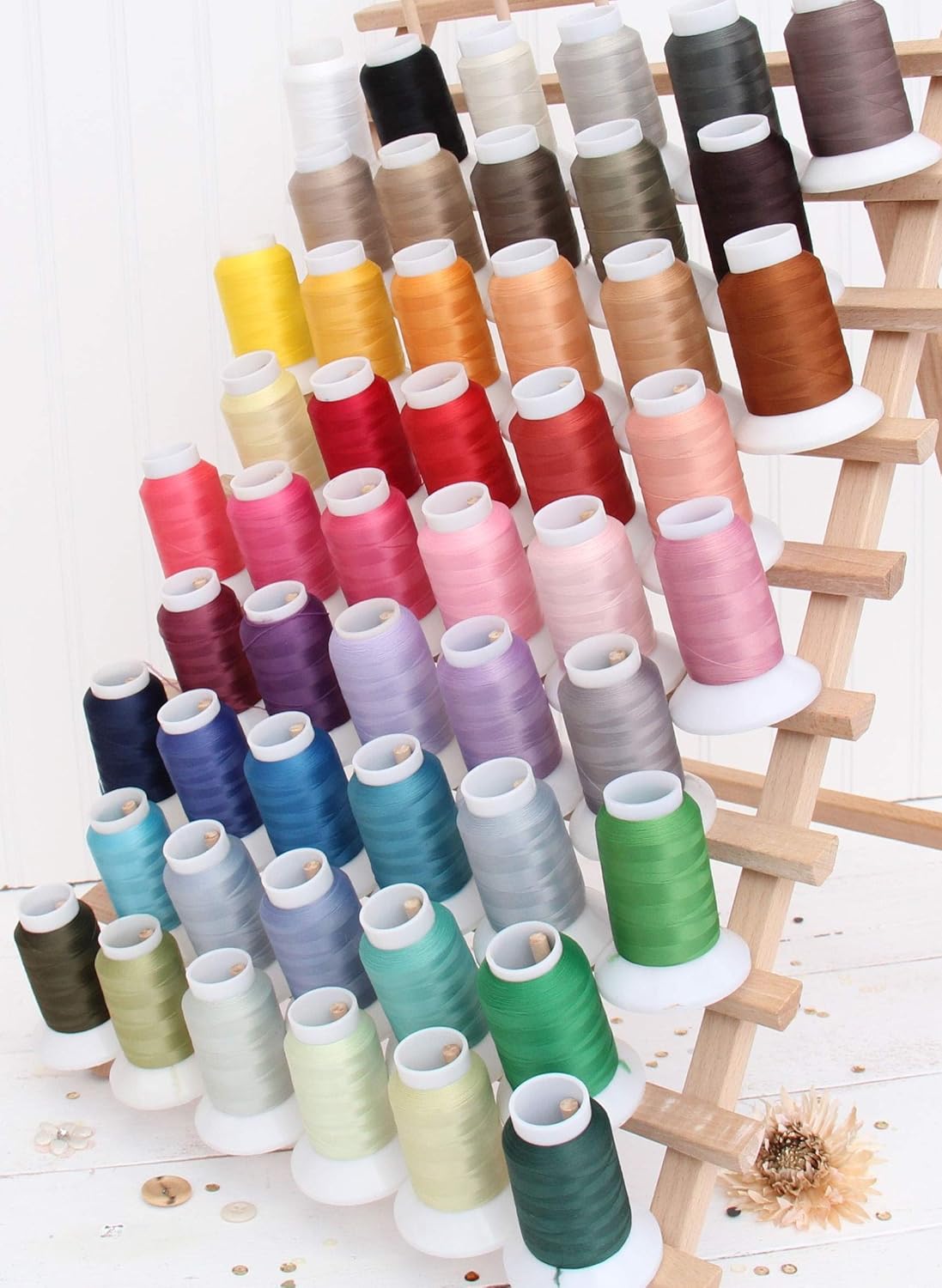 Wooly Serger Thread, Nylon 1000m, Pale Pink 9109 | Stretchy textured nylon serger thread for knits, swimwear, lingerie and soft seams. Great for loopers and coverstitch.