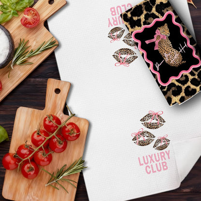 Coquette Pink Bow Leopard Bathroom Hand Towels, Cheetah Print Bathroom Decor, Preppy Y2k Leopard Kiss Decorative Hand Tea Towels for Bath Room Washroom Restroom, 16x24 Inches Set of 2