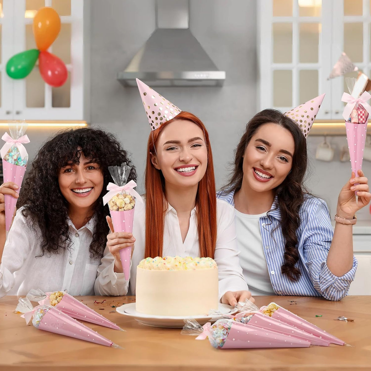 156 Pcs Pink Bow Cone Cellophane Bags Snack Popcorn Party Treat