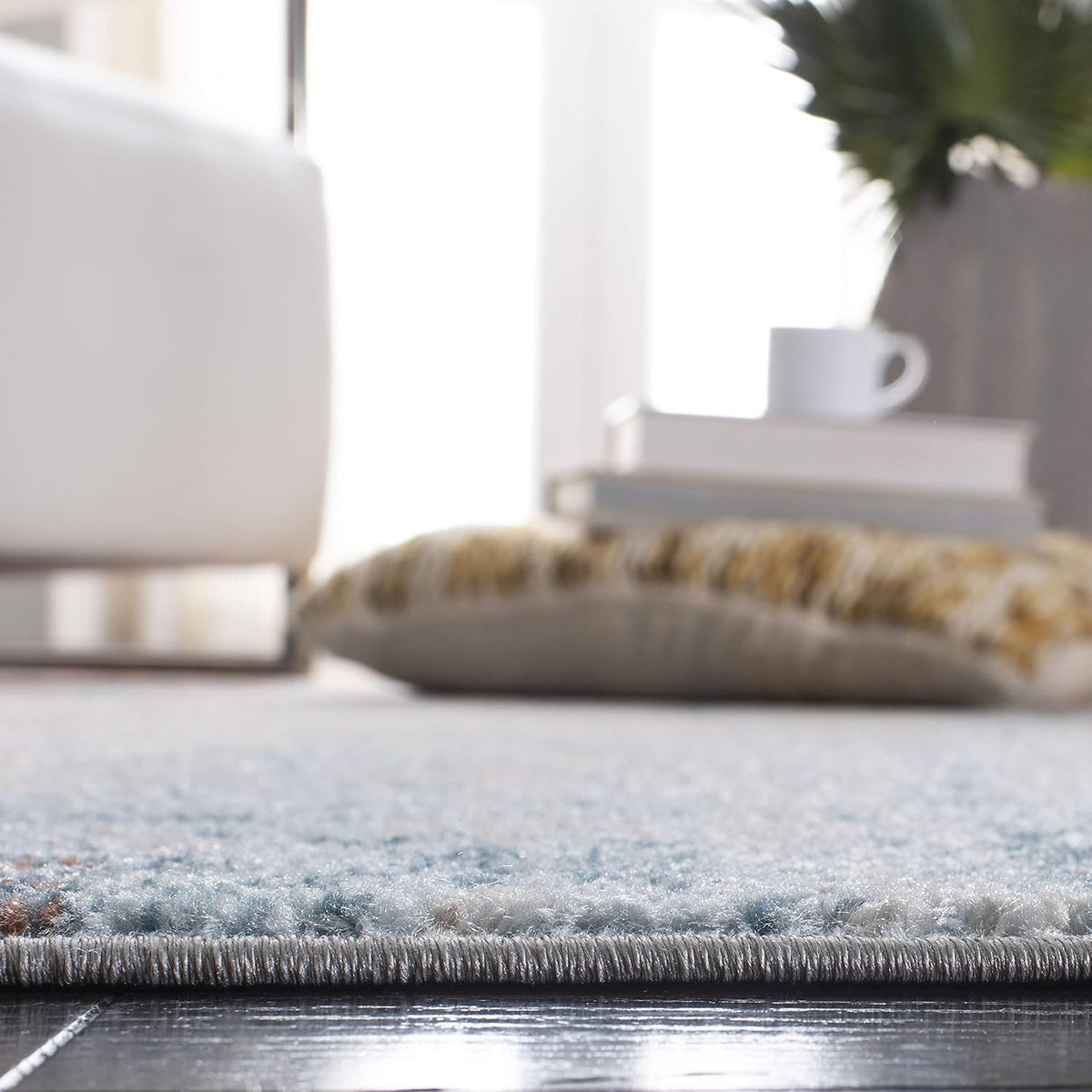 Area Rug 4x6 - Tulum Collection - Ivory & Pink, Modern Abstract Design, Non-Shedding & Easy to Clean, Ideal for Living Room, Bedroom, Dining Space (TUL207A)
