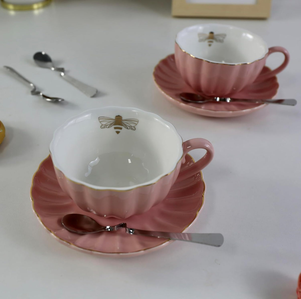 Ceramic Cup& Saucer Set, 9oz, Gold Bee Inside the Cup (Pink)