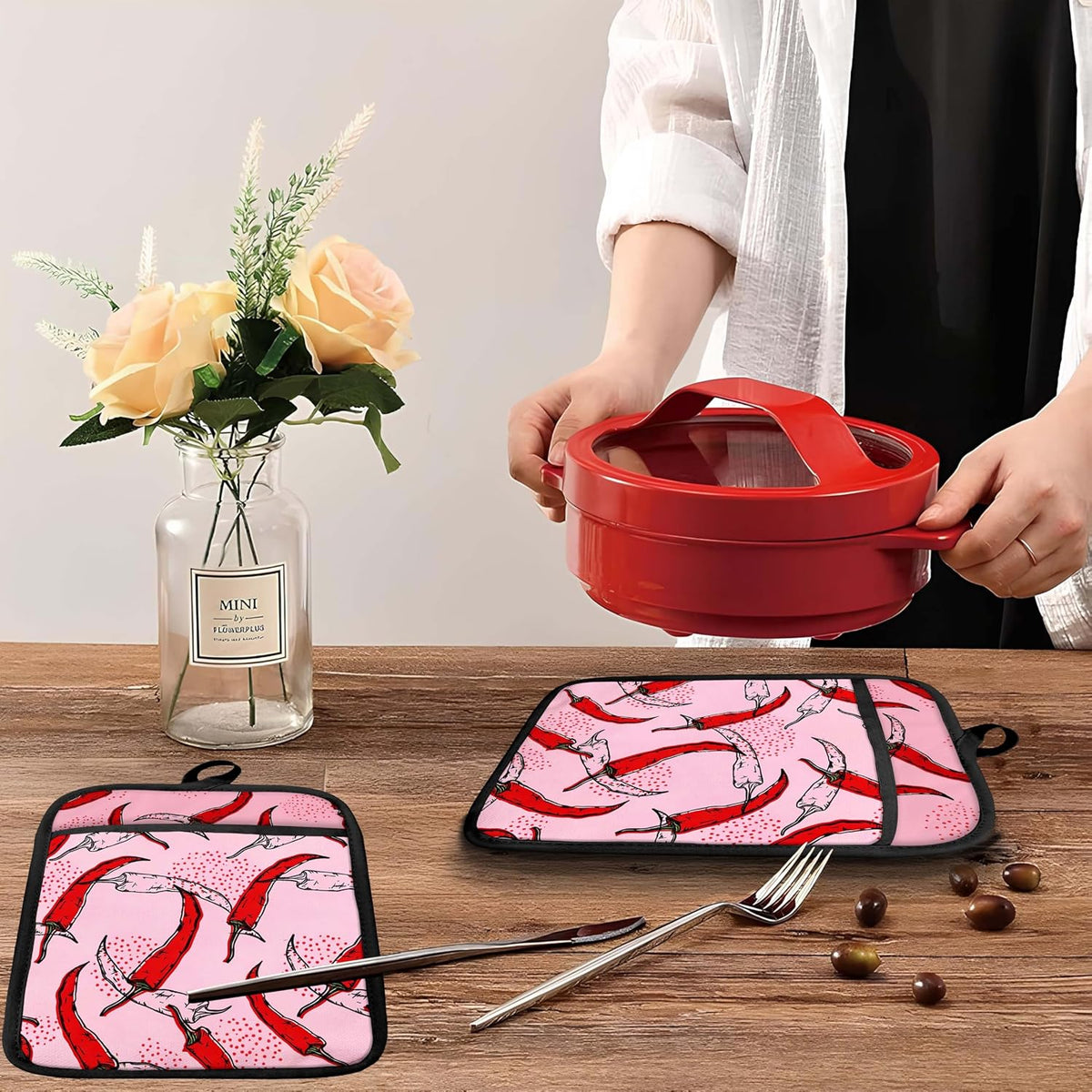 Pink Pepper Kitchen Pot Holders with Pockets, Trendy Red Chili Pepper Oven Pot Holders Heat Resistant Oven Mitts Hot Pads for Kitchen Baking Cooking