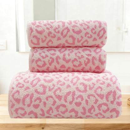 Pink Leopard Print Towels Set Ultra Soft Microfiber Absorbent Cute Animal Pattern Bath Towel Bundle Quick Dry Towels for Bathroom Spa Gym Pool (2 Hand Towels+1 Bath Towel)