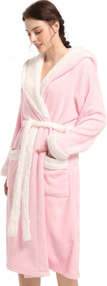 Women Hooded Plush Robe, Fleece Highly Absorbent Cozy Warm Bathrobe
