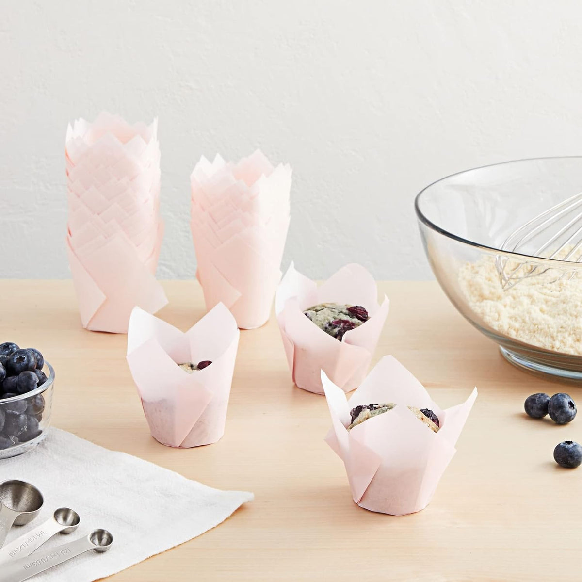 Tulip Cupcake Liners - Elegant Tulip Design & Wedding Cupcake Liners - Moisture-Retaining Cute Muffin Cups - Easy-Cleanup Baking Cups - 100 Pack, Pink, 2 x 2 in Base, 2.5-3.5 in Height