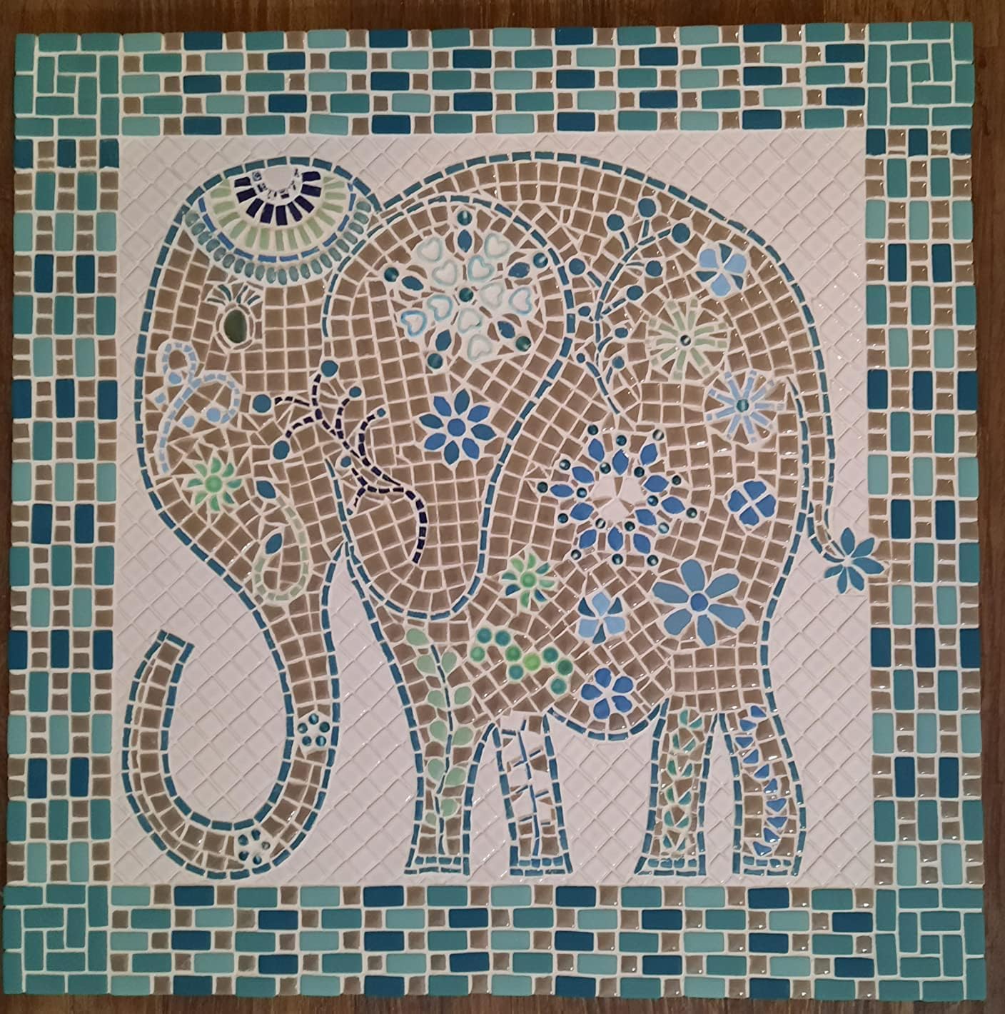500PCS / 1.1LB Square Ceramic Mosaic Tiles, 0.4 x 0.4 inch Handmade Making Creative Micro Mosaic Tiles for DIY Art and Home Decorations (Pink)