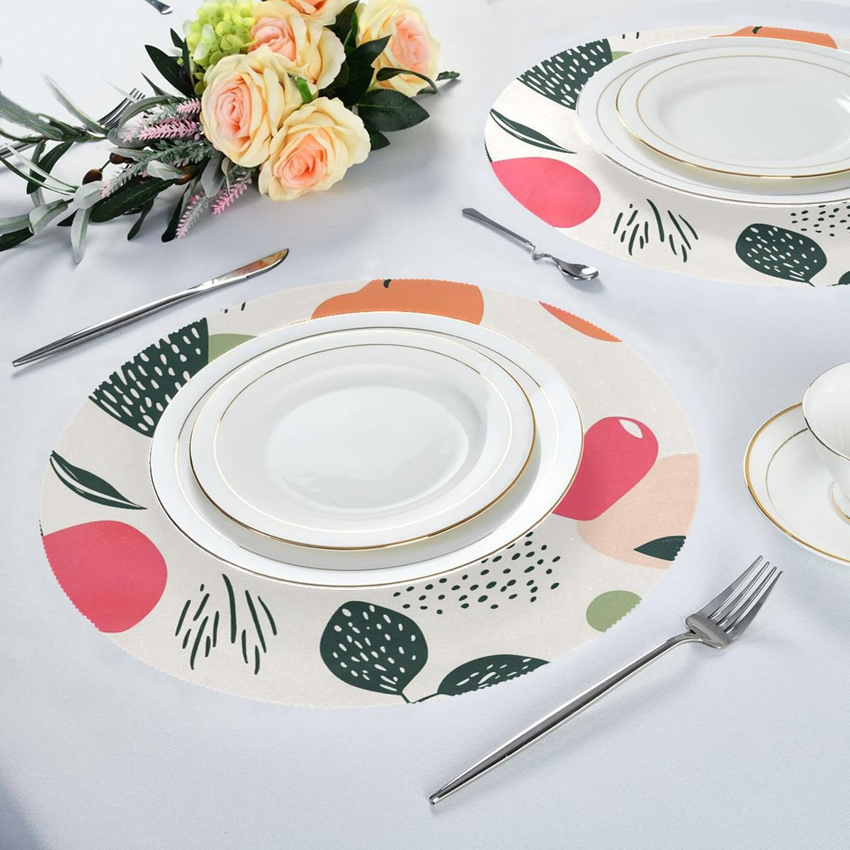 Round Placemats Set of 4 Peach and Heart Washable Non-Slip Heat Resistant Place Mats, 15.4” Dining Table Place Mats for Kitchen Holiday Party Decoration