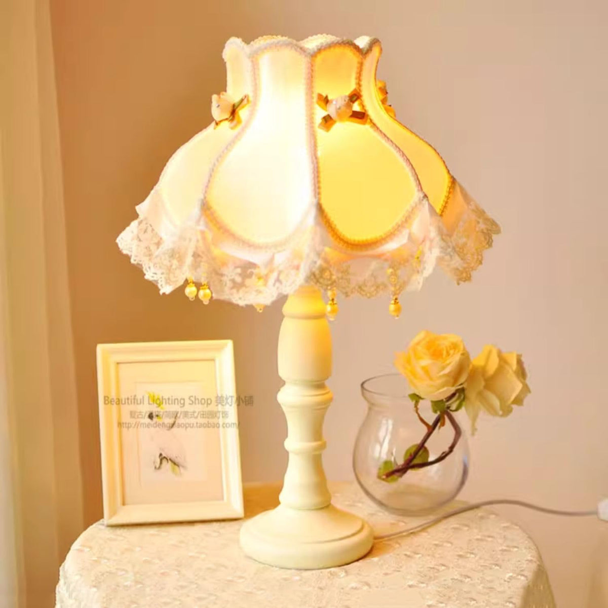 Vintage Pink Table Lamp Victorian Style Girls Bedside Table Lamp Fabric Shade French Country Retro Table Lamp Vintage Nightstand Light for Kids Nursery Bedroom Living Room Farmhouse Home