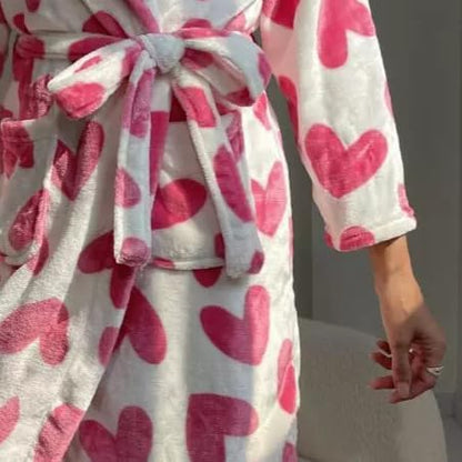 Women Plush Robe Cute Hearts Partern Warm Coral Fleece Bathrobe with Pockets Ladies Loungewear Relaxing at Home
