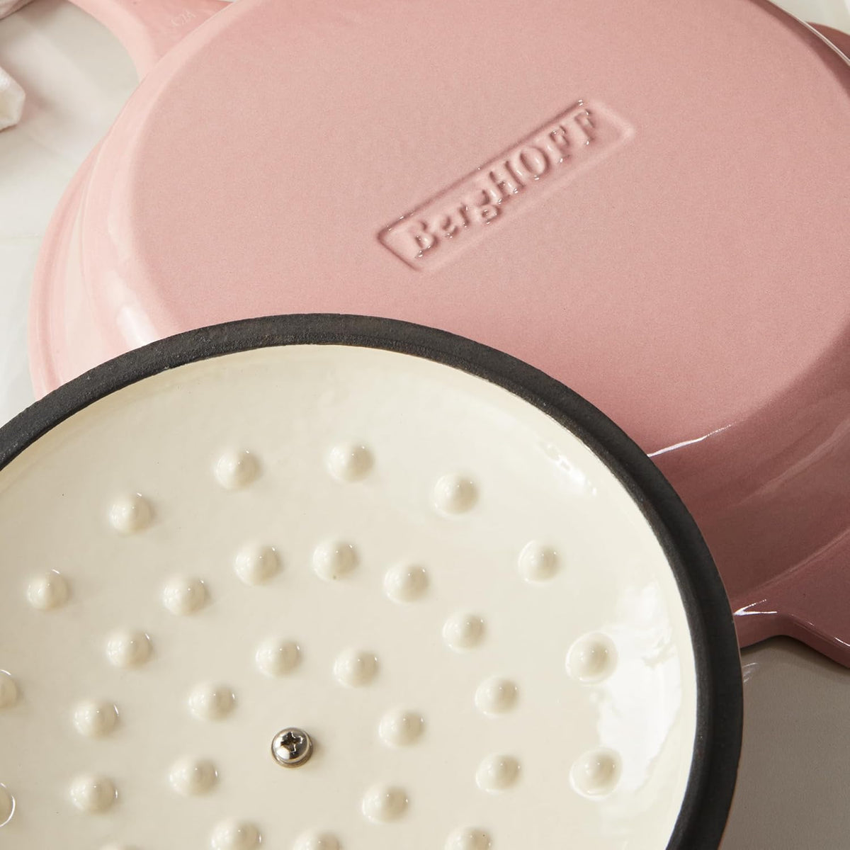 Neo 3 Qt Pink Enameled Cast Iron Round Dutch Oven with Lid