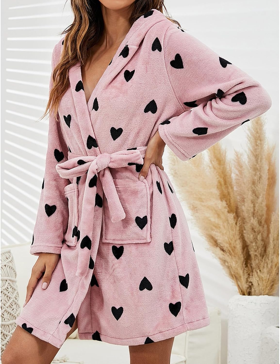 Plush Sherpa Hooded Robe for Women Heart Print Lightweight Soft Knit Sleepwear Spa Bathrobe