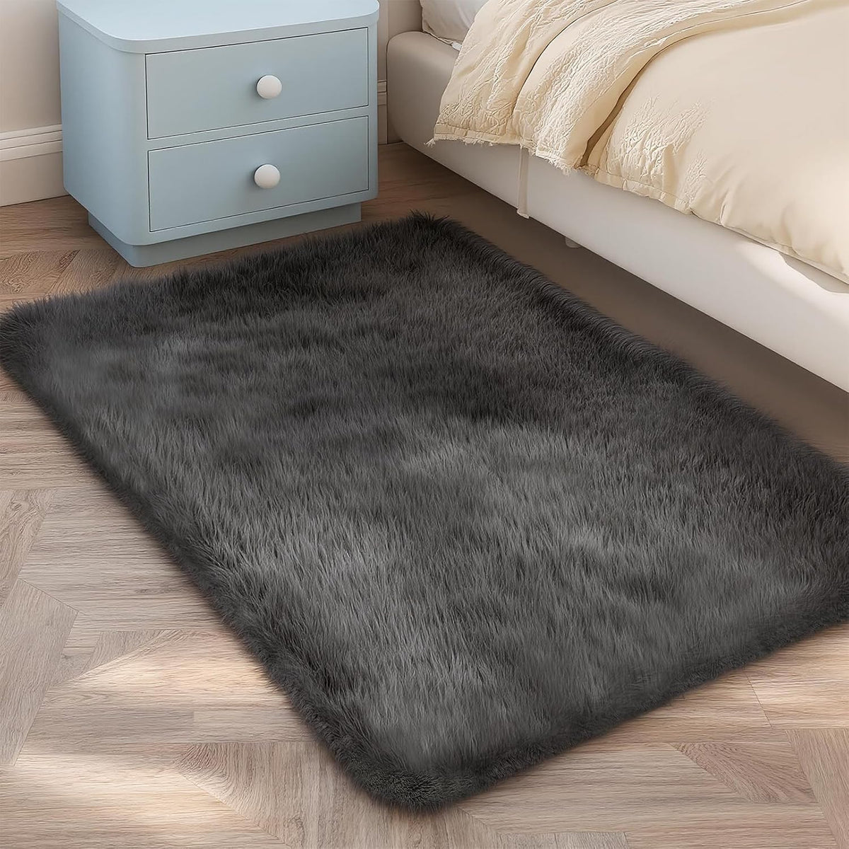 Shag Grey Small Rug 2x3 Area Rugs for Bedroom Dorm Bedside Living Room, Non-Slip Ultra Fluffy Soft Area Rugs for Entry, Kids Room, Study, Office, Playroom, Modern Small Carpet Décor