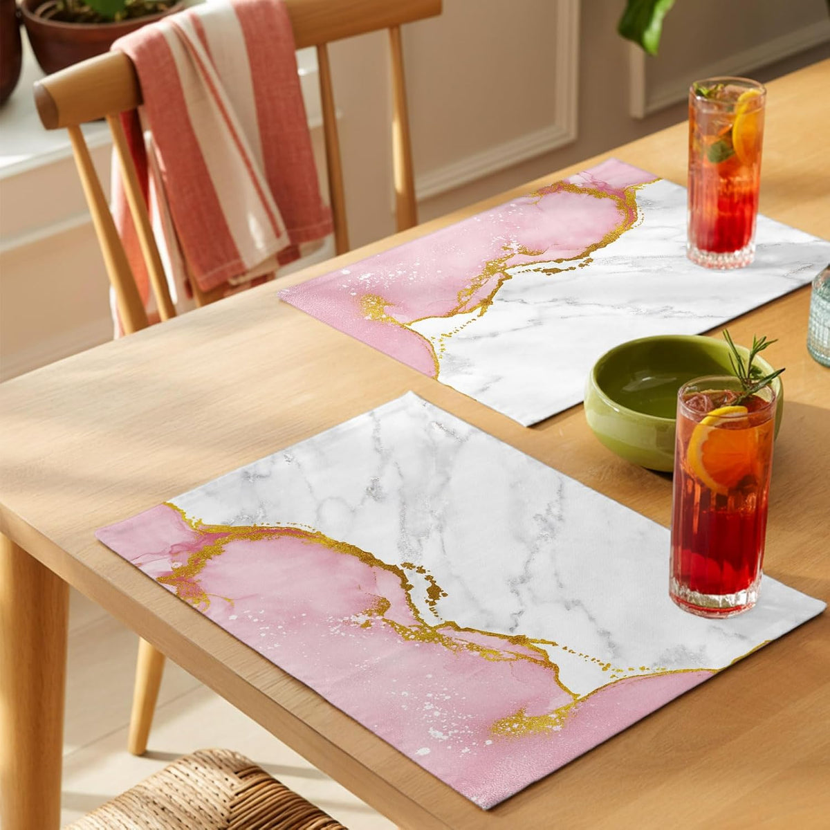 Placemat Set of 6 Pink Marble Dining Table Placemats White Modern Abstract Art Luxury Heat Resistant Washable Table Mats Non Slip Kitchen Placemats for Dining Room Home Decor