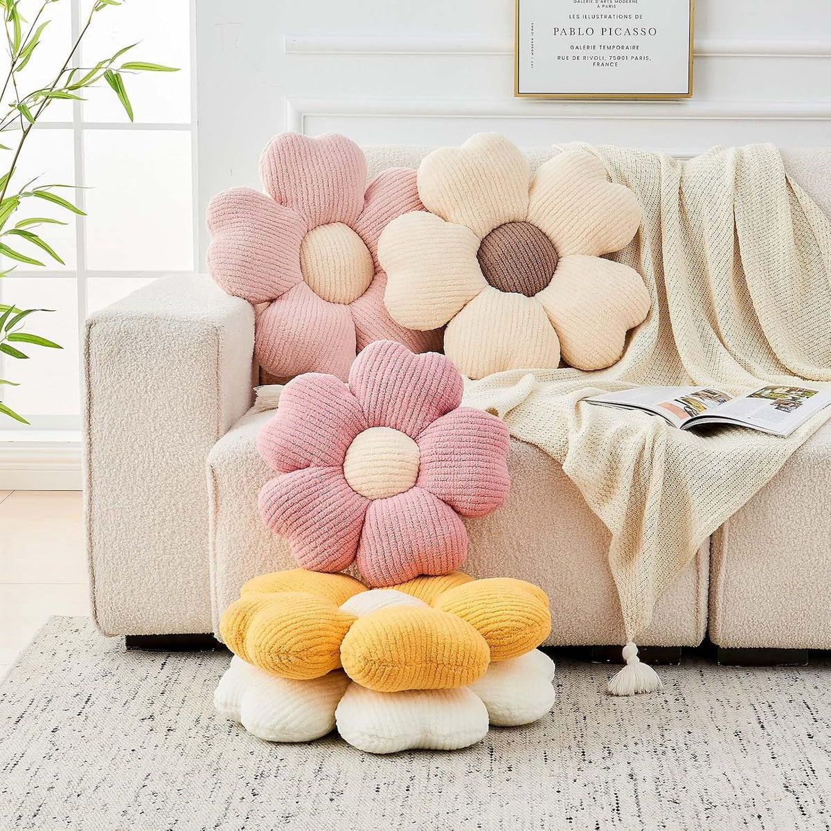 Flower Throw Pillow, Cute Flower Shaped Pillow Decorative Throw Pillow for Bed Couch, Soft Daisy Pillows Floor Seating Cushion Cushions (14.9 Inch Light Pink)