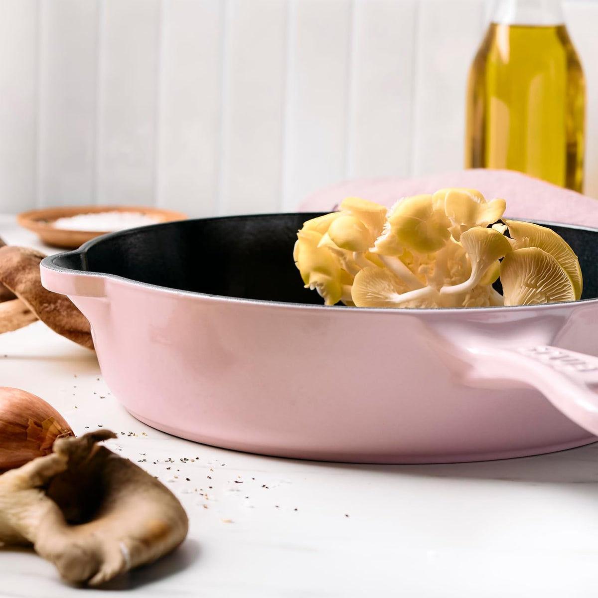 Cast Iron 8.5-inch Traditional Deep Skillet - Peony Pink