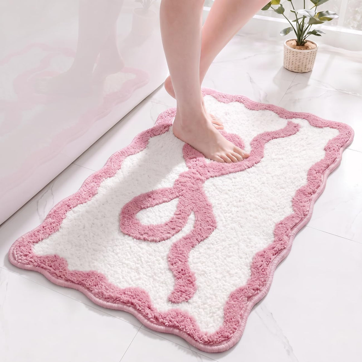 Pink Bow Bathroom Rugs Cute Scalloped Bow Bath Mat, 20" x 32"
