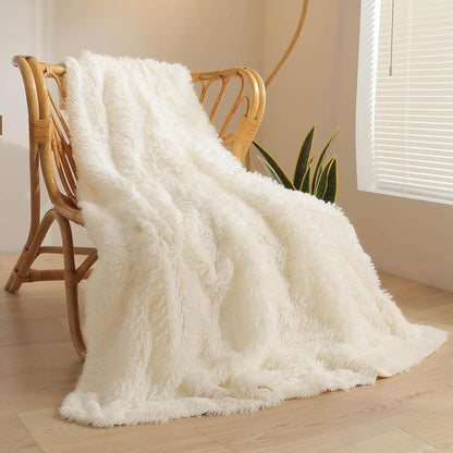 XeGe Luxury Faux Fur Throw, Ivory Soft 50x60 Fluffy Blanket, Ivory Farmhouse Aesthetic Shaggy Plush Decorative Couch Throw, Cute Furry Fuzzy Office Lap Blanket for Bedroom Living Room, Beige