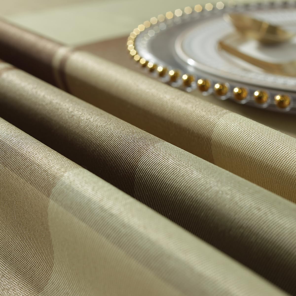 SASTYBALE Square Napkins Cloth 20 x 20 Inch Set of 4 Soft Checkered Napkin for Dinner, Wedding, Party and Holiday(Square 20 x 20 inch, 4 Pieces Taupe)