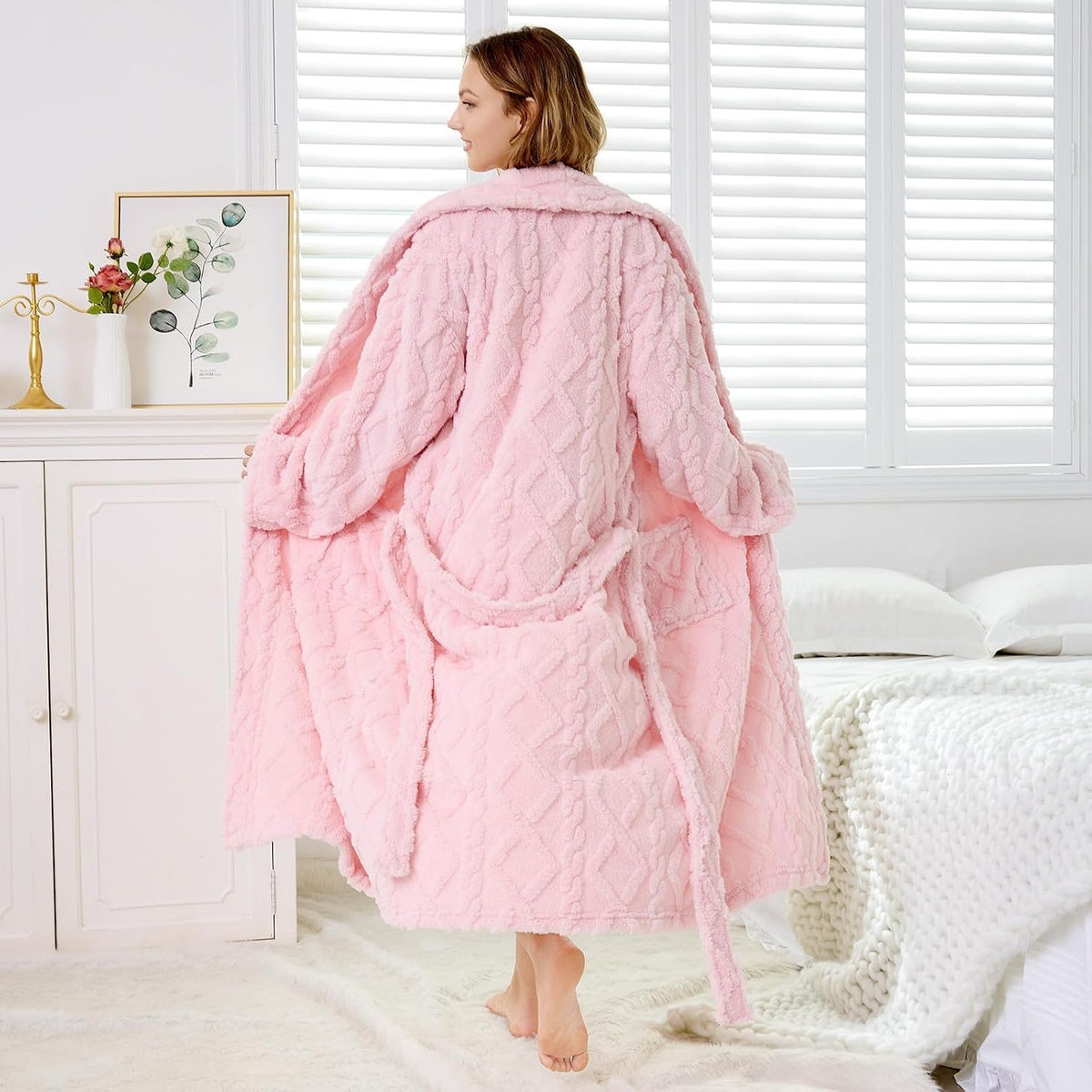 Microfiber Robes for Women, Cozy Soft Warm Plush Women Robe Plush Long Bathrobe