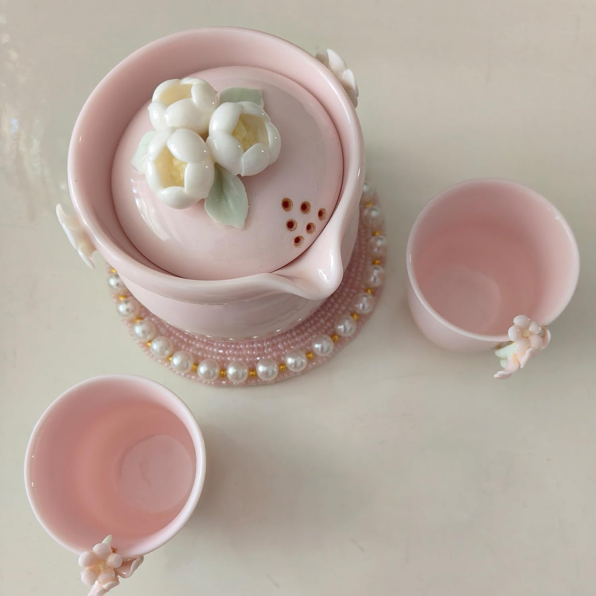 Handmade Beaded Tabletop Protection Coaster - Imitation Pearl, 4 Inch Round, Coffee/Tea/Bar Coaster, Dinning Table Accessories Decor Gift Art (Pink)