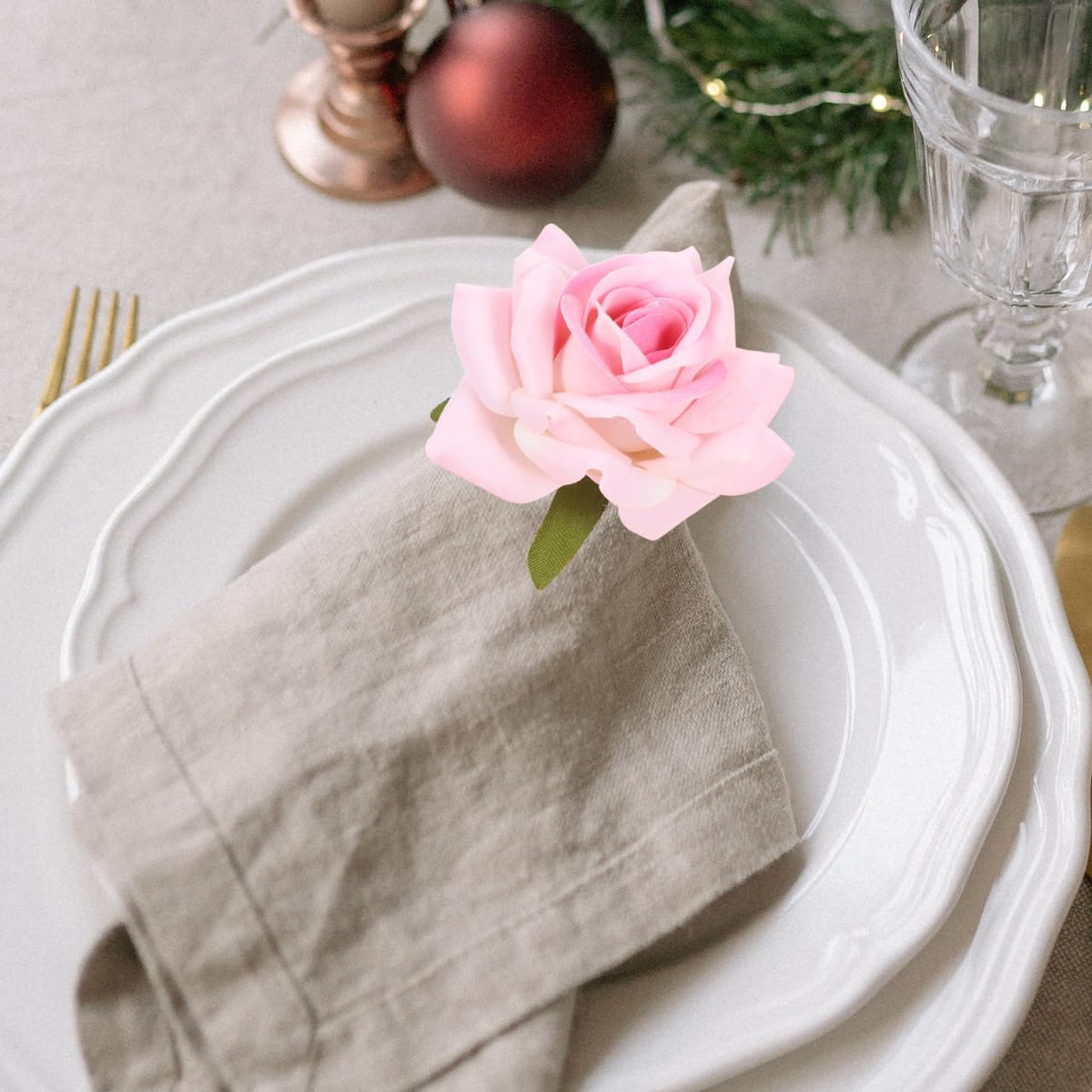 4Pcs Artificial Flower Napkin Rings Pink Rose Napkin Holders for Wedding Valentine's Day Party Table Decor Lightweight Tabletop Buckles