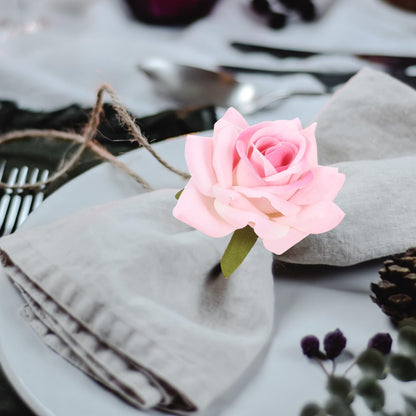 4Pcs Artificial Flower Napkin Rings Pink Rose Napkin Holders for Wedding Valentine's Day Party Table Decor Lightweight Tabletop Buckles