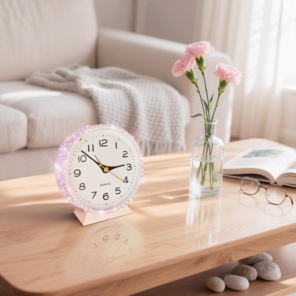 Shiny 4.5" Analog Alarm Clock，Bling Small Silent Retro Desk Clock，Metal Glitter Clock Table Decor for Living Room, Bedroom, Bedside, Shelf (Pink)