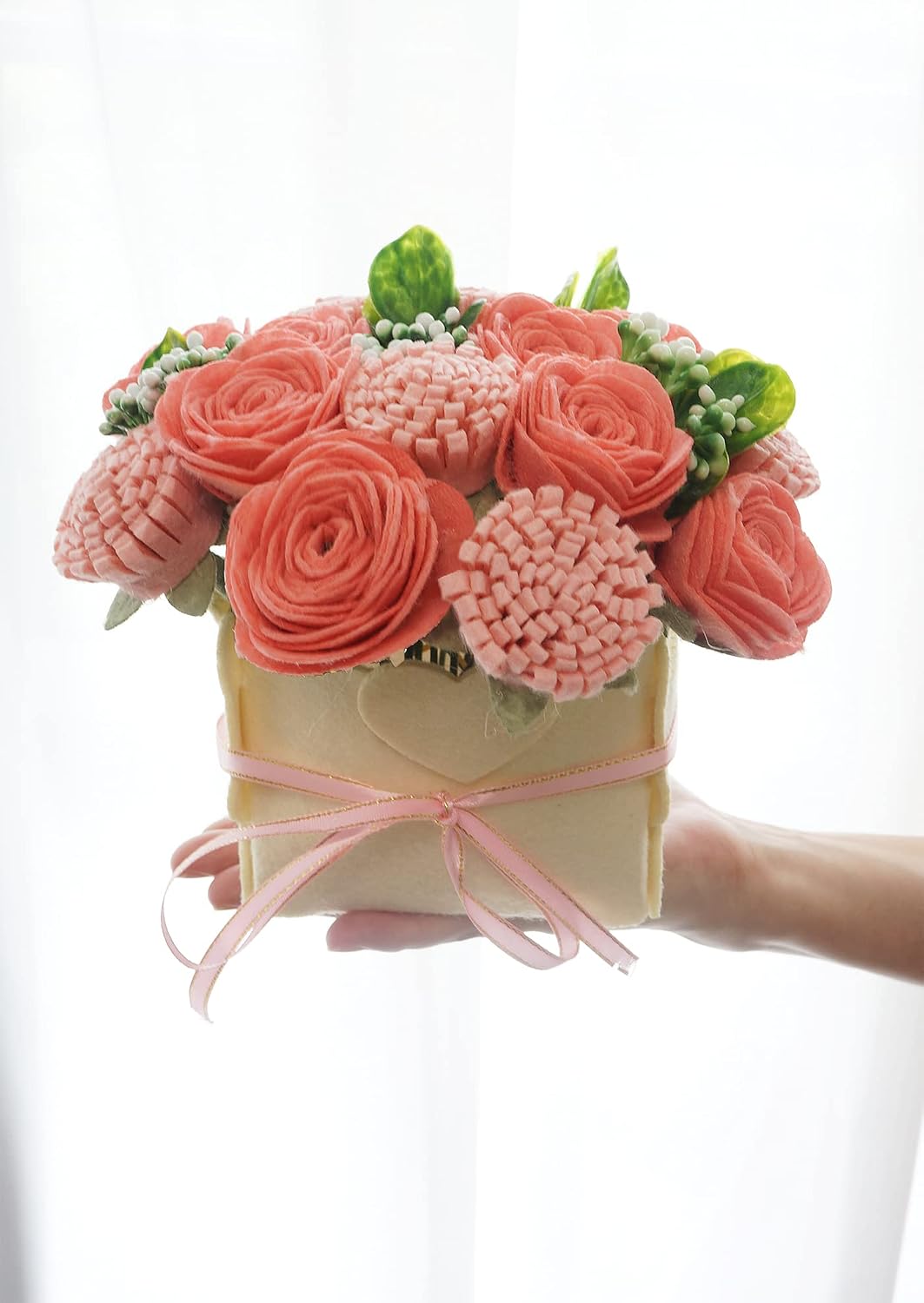 BAZIMA DIY Felt Flower Art Craft Kit, Pink Rose and Carnation Pot Bonsai Kit, Floral Gifts, Beginner Craft Kit, Arrange Pre-Cut Flowers and Foliage