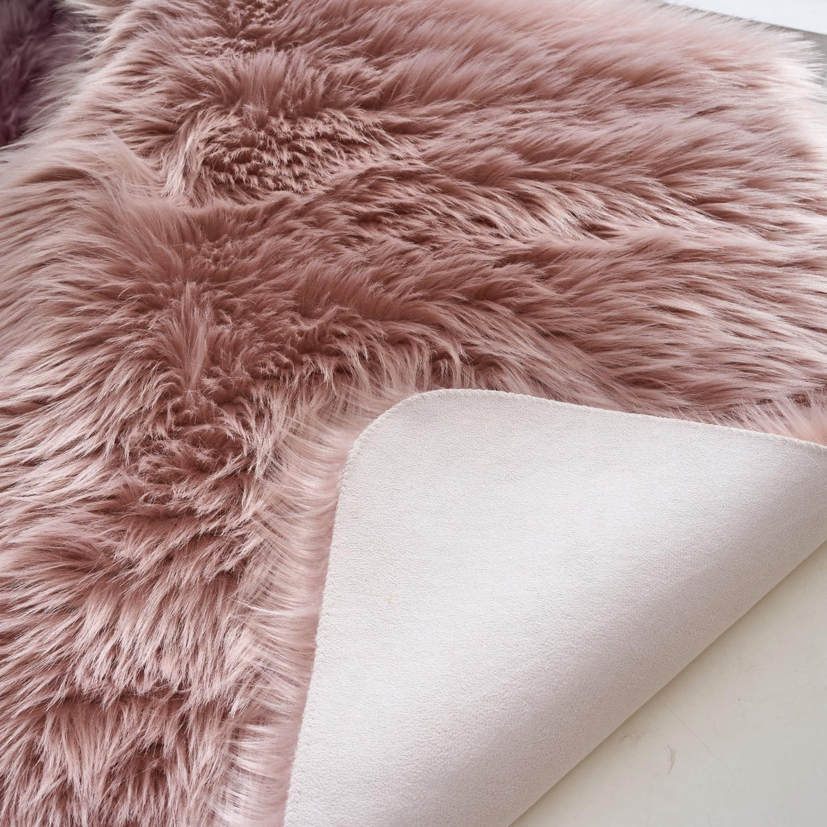 Ultra Soft Fluffy Shaggy Area Rug Faux Fur Rug Chair Cover Seat Pad Fuzzy Area Rug for Bedroom Floor Sofa Living Room (2 x 3 ft Sheepskin, Pink)