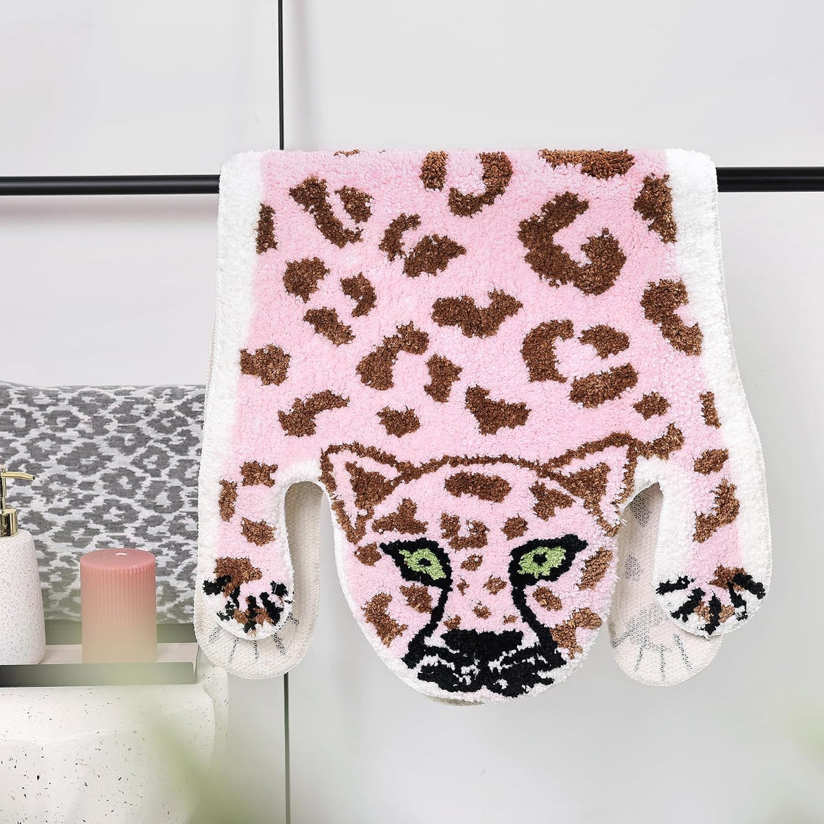 Cute Pink Leopard Bath Mat for Bathroom, Cute Cartoon Bath Mat Non Slip Animals Shaped Absorbent Bathtub Rug Bathroom Plush Shower Rugs