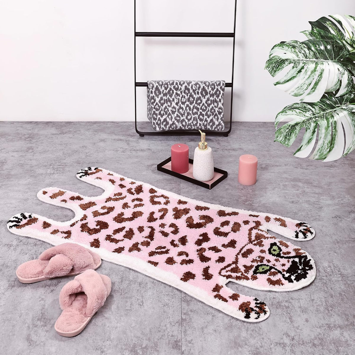 Cute Pink Leopard Bath Mat for Bathroom, Cute Cartoon Bath Mat Non Slip Animals Shaped Absorbent Bathtub Rug Bathroom Plush Shower Rugs