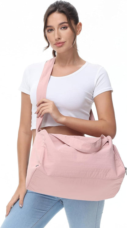 Small Gym Bag for Women with Shoes Compartment, Stylish Duffle Travel Bag for Plane, Lightweight Duffle Bag for Women & Men, Sport Gym Tote Bag with Wet Pocket for Yoga, Pilates, Swimming