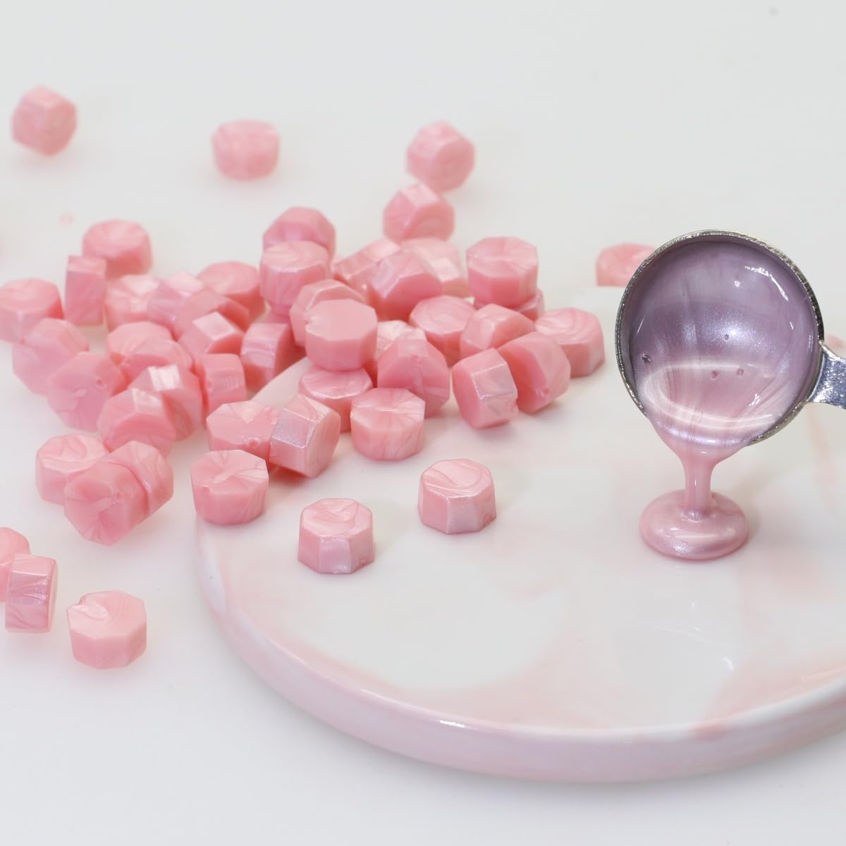Wax Melts Wax Seal Beads,300 Pcs Pink Pearl Wax Seal Beads, Refilling Octagon Wax Sealing Beads for Wax Stamp Sealing, Perfect for Wedding Invitations, Christmas Cards（Pearl Pink）
