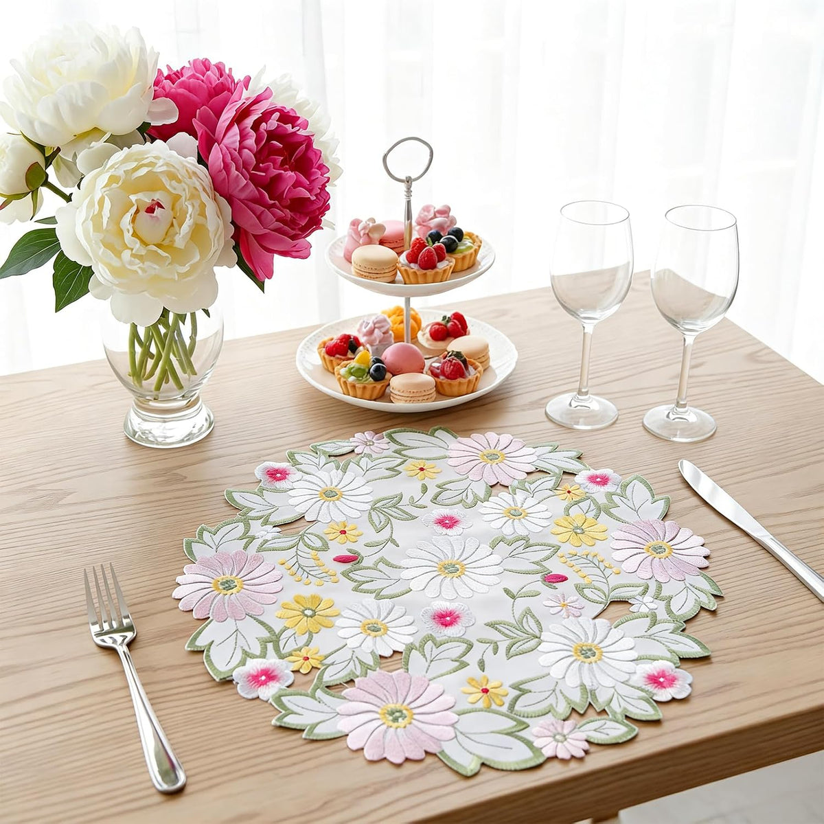 Spring Colorful Daisy Round Embroidered Placemats Set of 4