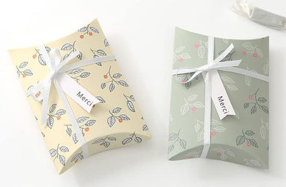 AKOAK 20 Pcs Wedding Creative Pillow Box, Candy Gift Box, Suitable for Wedding Birthday and Christmas (Light yellow+Leaves)