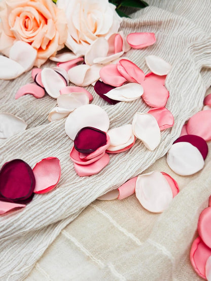 200Pcs Silk Rose Flower Petals For Valentine's Day,Wedding Flower GirlBasket,Aisle Scatter,Table Centerpieces,Romantic Night Decoration,3.5cm Each(Pink Series）