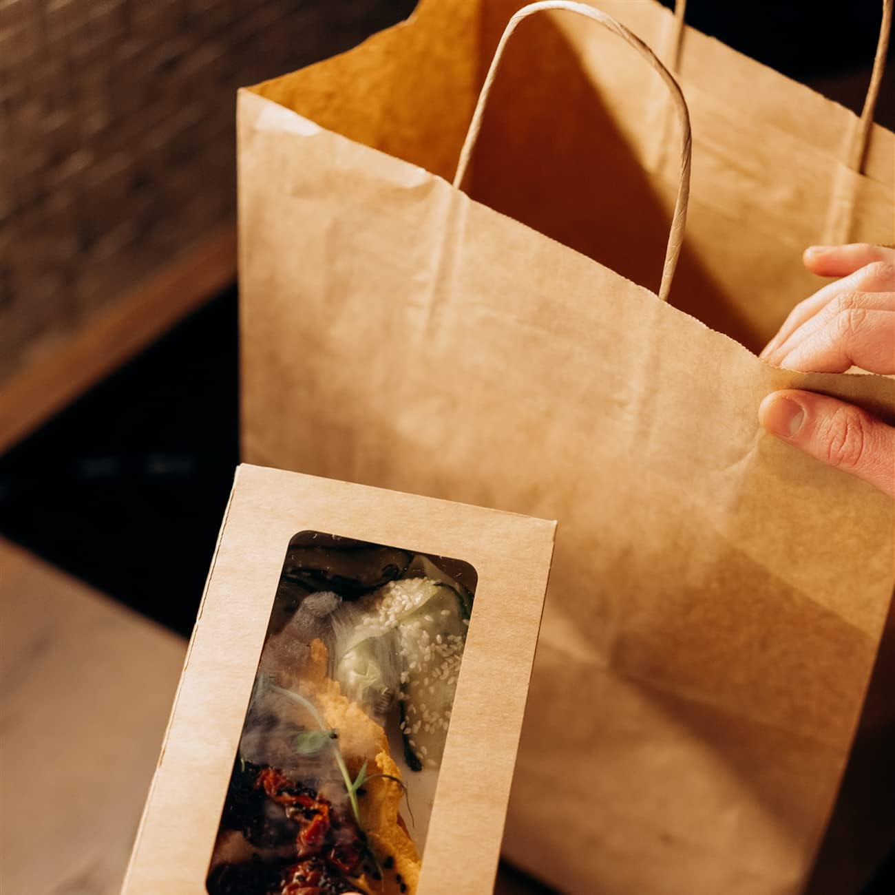 BagDream 10x6.75x12 100Pcs Brown Paper Bags with Handles Bulk, Kraft Shopping Merchandise Retail To Go Bags for Takeout Containers, Wider-gusset Recycled Paper Gift Sacks