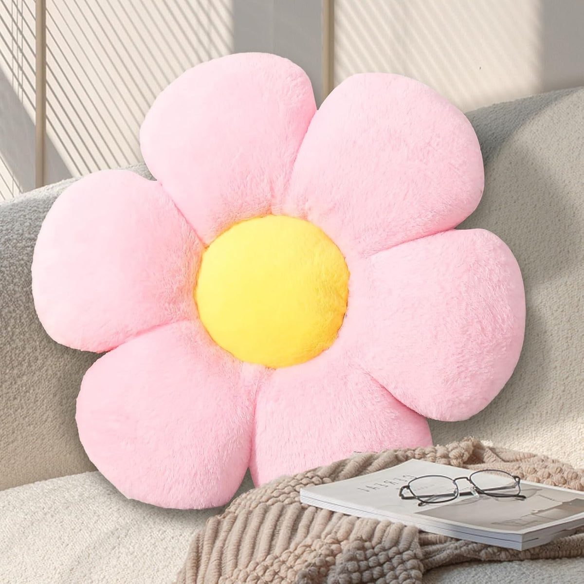 KUCCO Flower Pillow, Pink Daisy Shaped Decorative Throw Pillow, 17.7 Inch