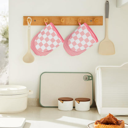 Pink Checkered Mini Oven Mitts Heat Resistant, Vintage Retro Checkerboard Mini Silicone Oven Mitts Cute, Non-Slip Small Short Kitchen Oven Gloves Set of 2