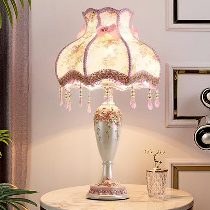 Pink Victorian Table Lamp, Antique Flower Decor Button Switch Bedside Lamp, Resin Base Desk Lamps for Living Room Bedroom Office, Handmade Fabric Table Lamps