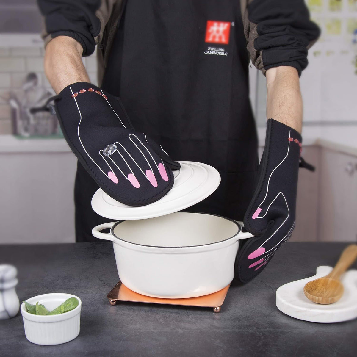 Neoprene Heat-Resistant Oven Mitts – Set of 2 Stylish Kitchen Gloves for Baking & Cooking (13.2” x 7.9”, Pink Horses Bracelet Design)
