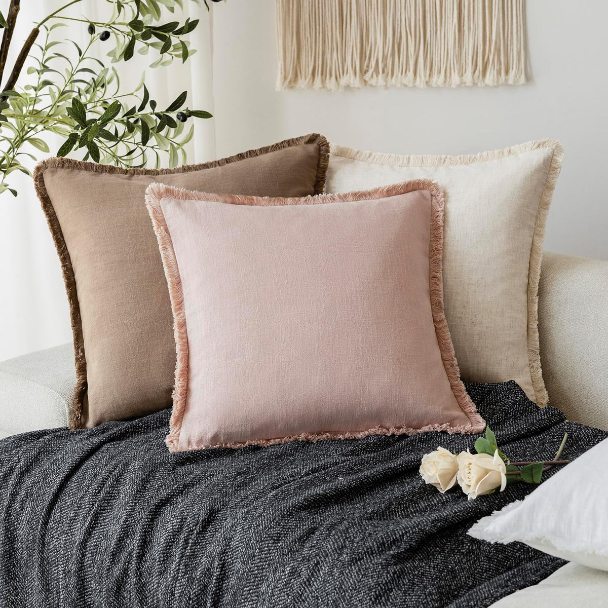 Decorative Linen Fringe Throw Pillow Covers Cozy Boho Farmhouse Cushion Cover with Tassels Soft Accent Pillowcase for Chair Sofa Bed Living Room Home Decor, 18×18 Inch, 1PC,Light Pink
