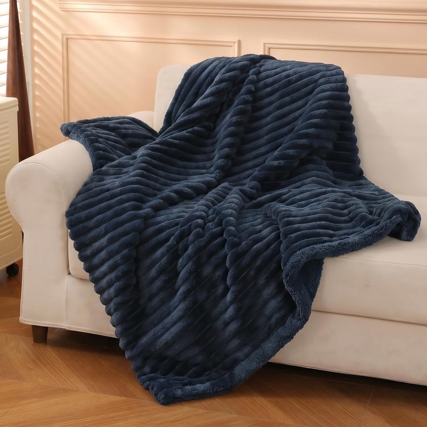 PuTian Waterproof Dog Blanket for Large Dogs Reversible Rabbit Velvet & Sherpa Fleece Cat Blanket for Couch Sofa Bed, 30''X40'' Navy