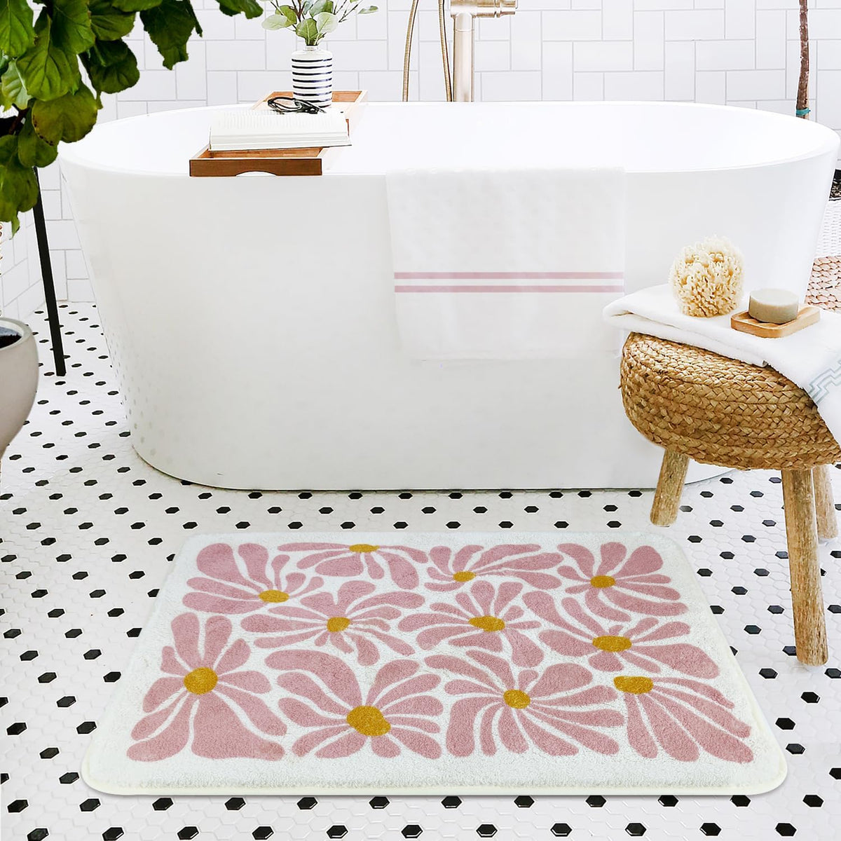 SHIYUE Pink Bathroom Mat Cute Flower Bath Rug, Soft Cozy Microfiber Slip Floor Carpet Decor Absorbent Washable，Girls Bedroom Bathtub Shower(18x26in)
