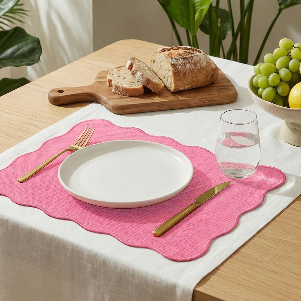 Faux Linen Placemats Set of 6 Heat Resistant Non-Slip Stain Proof Table Mats for Kitchen Dining Elegant Decor Place Mats (Pink)