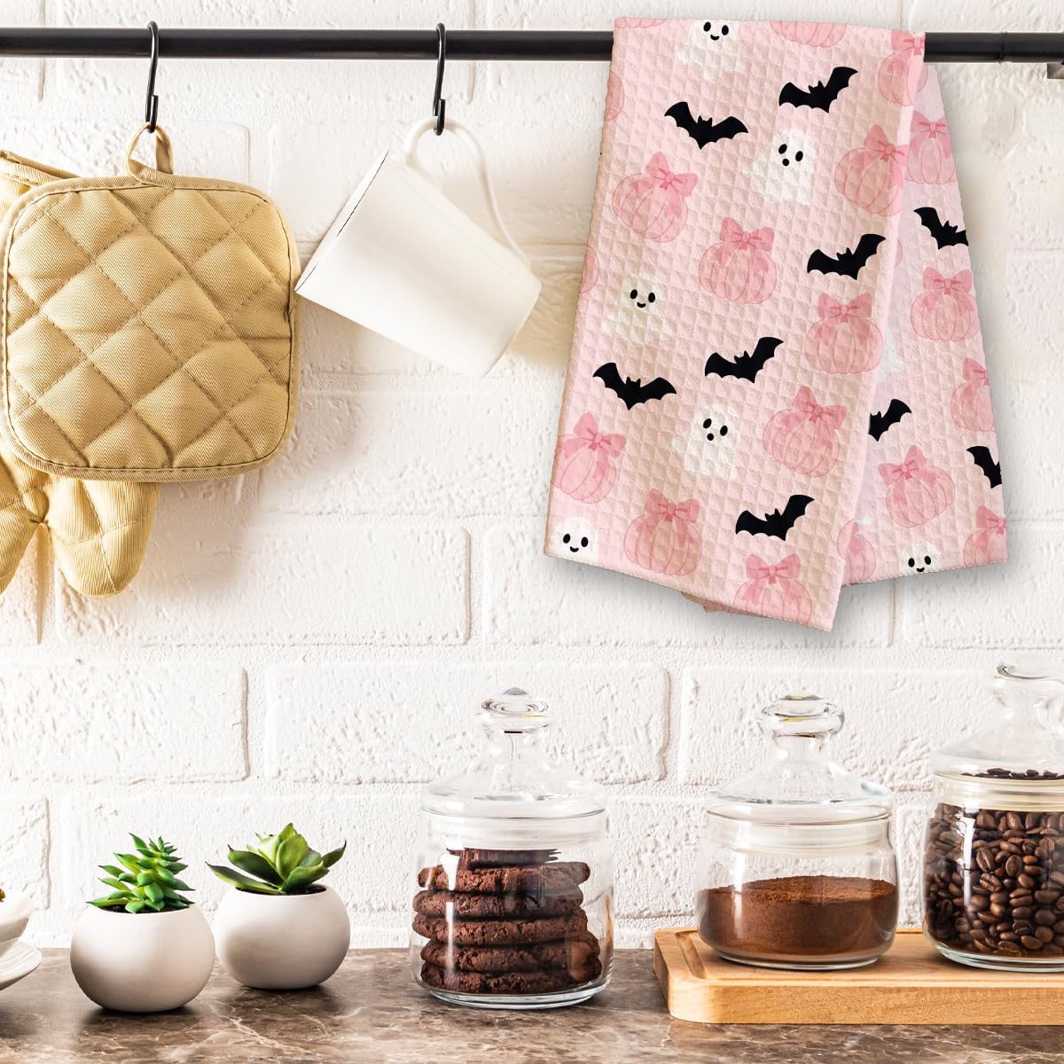 Halloween Kitchen Towel, 16 x 24 Inches Pink Ghost Bat Dish Towel, Absorbent Decorative Hand Towels for Kitchen, Bathroom, Holiday Home Decor, for Family & Friends - C01
