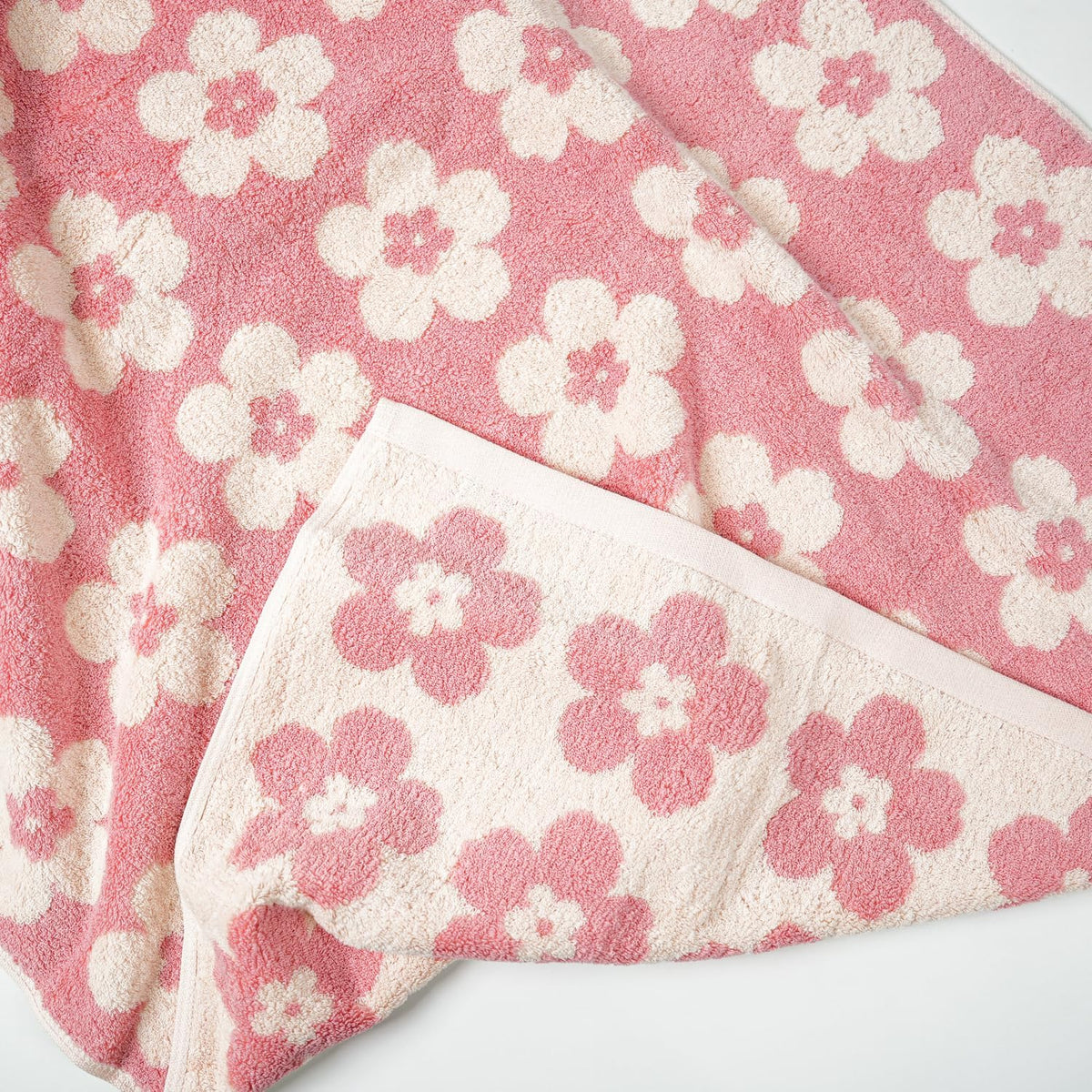 Pink Bath Towels - Set of 2 Made Cotton 27x55 Inches Highly Absorbent for Bathroom (BloomLux)