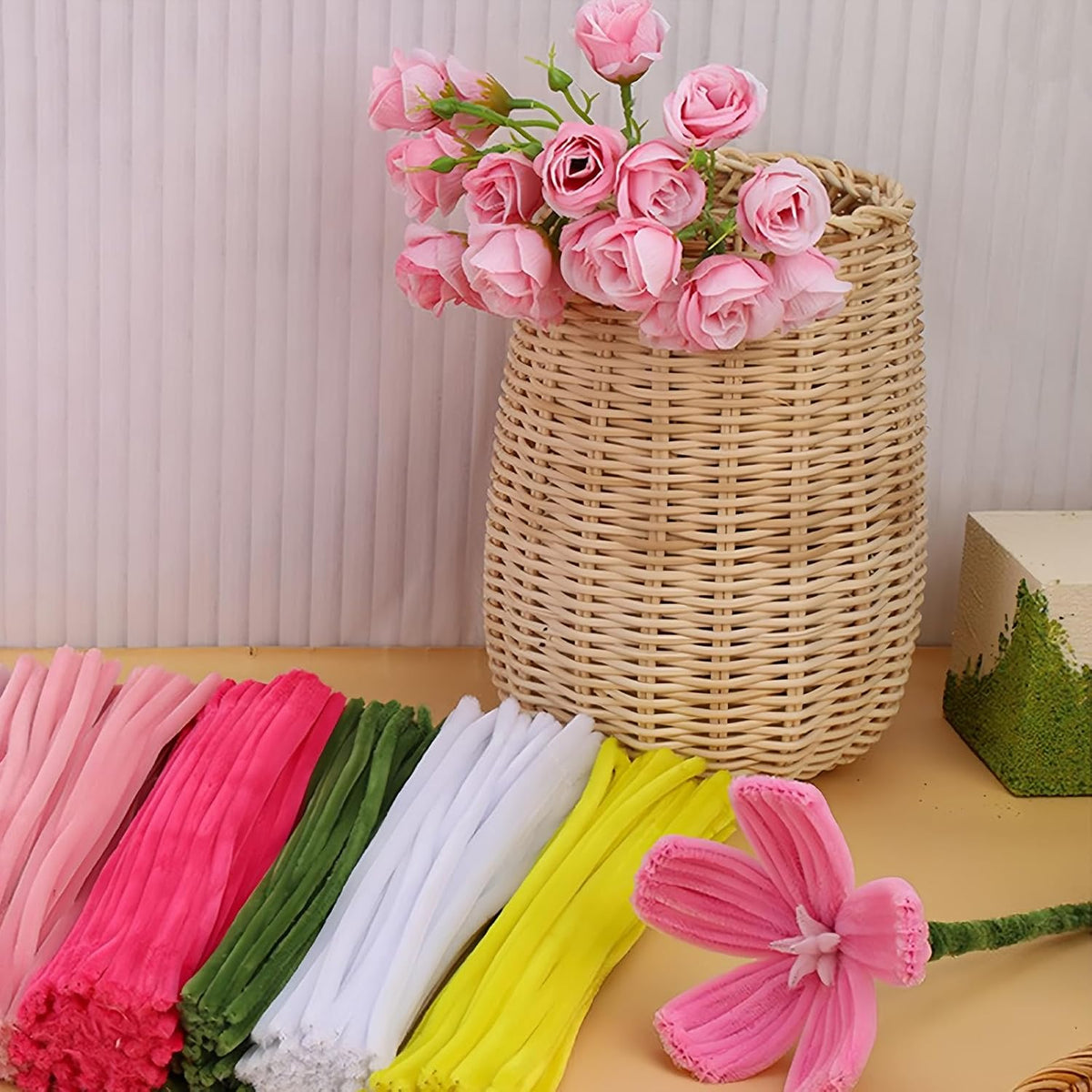 450Pcs Pipe Cleaners Pink Flower Bouquet Craft Kit, Assorted Pink Chenille Stems for DIY Art, Ideal for Party Decor, Home Accents & Handmade Gifts