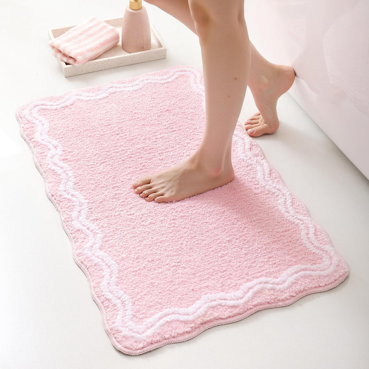 Pink Scalloped Bath Mat, Soft Cute Bath Mat, 32x20 Inch